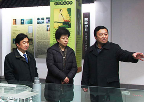 2011年1月16日，時任江蘇省委常委、紀委書記弘強視察今世緣。