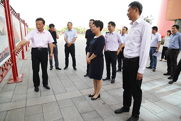 2020年6月3日，時(shí)任淮安市委書記、現(xiàn)任廣西壯族自治區(qū)黨委常委、自治區(qū)人民政府副主席蔡麗新在今世緣酒業(yè)調(diào)研重大項(xiàng)目建設(shè)以及經(jīng)濟(jì)網(wǎng)格化開(kāi)展情況。